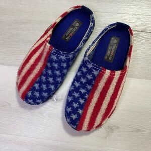 HAFLINGER UNISEX AR GEORGE RED WHITE AND BLUE STARS & STRIPES WOOL SLIPPER, 42
